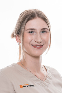 Angela Cuttitta, Praxismanagerin